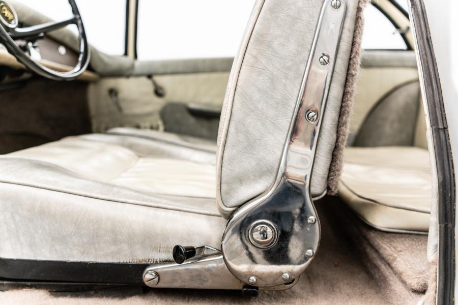 Интерьер Auto Union 1000 SP Coupe 1960 года  (фото 40 из 84)
